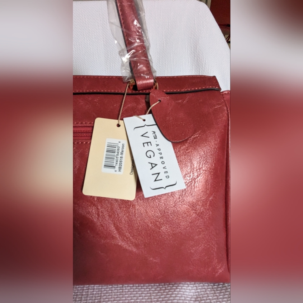 Cross Body Handbag - Picture 4 of 7